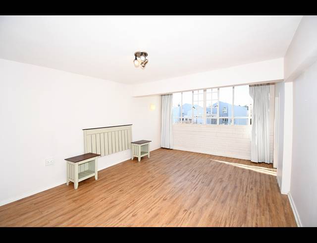 2 BEDROOM APARTMENT FOR SALE IN CRAIGHALL PARK
